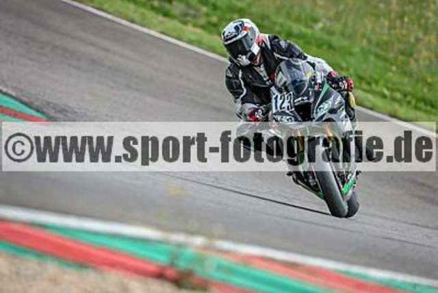 spof0386 | Professionelle Fotos von Sportveranstaltungen, aber auch Hochzeiten und anderen Events. - Realisiert mit Pictrs.com