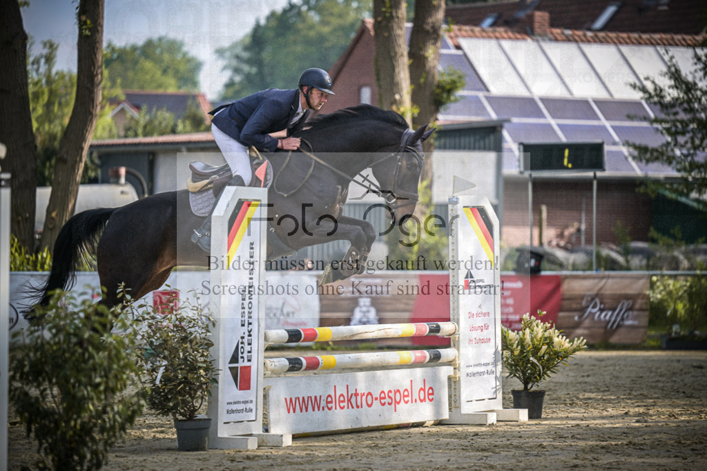 DOS_4743 | Entdecke hochwertige Reitturnierfotos von Foto Oger. Professionell, emotional und authentisch – jetzt Lieblingsmomente im Shop bestellen.Deutschlandweite Turnierfotografie. - Realisiert mit Pictrs.com