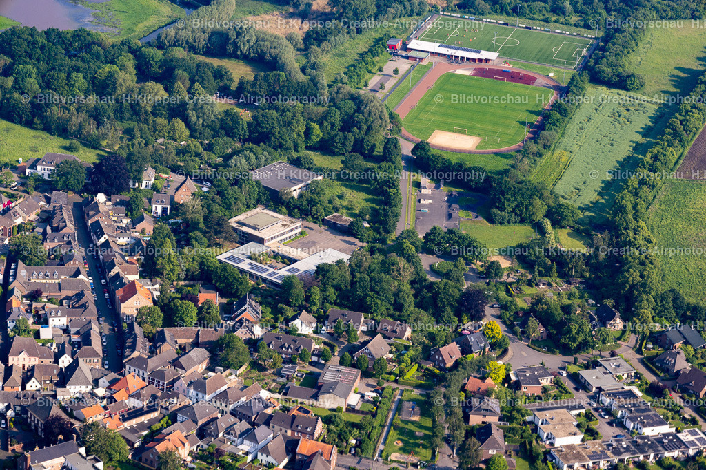 Luftbilder-Wachtendonk-Kreis-Kleve-9572 | Luftbilder Wachtendonk am Niederrhein Burg Niers Mittelalter Freizeit Luftbildfotografie - Realisiert mit Pictrs.com