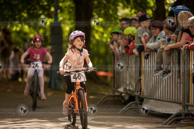 Eierlesen 2026 | Sie wurden bei einem Event oder Sportanlass fotografiert? Hier finden sie ihre Bilder! - Realisiert mit Pictrs.com