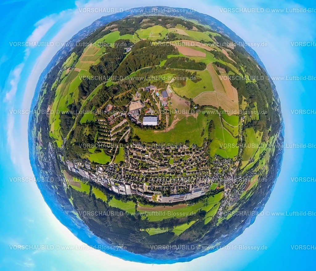 Lennestadt230990330ElspeFestival | Luftbild, Ortsansicht Ortsteil Elspe, Elspe Festival Freizeitanlage für Karl May Festspiele, Erdkugel, Fisheye Aufnahme, Fischaugen Aufnahme, 360 Grad Aufnahme, tiny world, Elspe, Lennestadt, Sauerland, Nordrhein-Westfalen, Deutschland