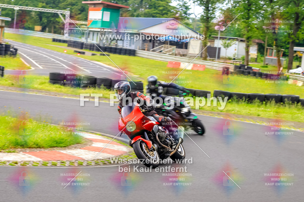 VBK-7746 | Hier findet Ihr Bilder von Touristenfahrten auf der Nürburgring Nordschleife oder von anderen Veranstaltungen die ich besucht habe. Viel Spass beim Durch Schauen 