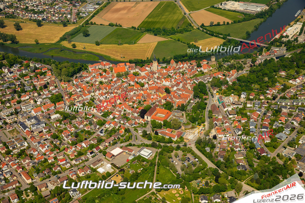 Das Luftbild zeigt  Bad Wimpfen - Die Luftaufnahme wurde 2023 vom UL-Flugzeug aus erstellt ( keine Drohne ) - Hochauflösende Luftaufnahme - Für grossformatige Ausdrucke geeignet. Die Geschenkidee !Mit Lizenz und Bildrechte bestellbar