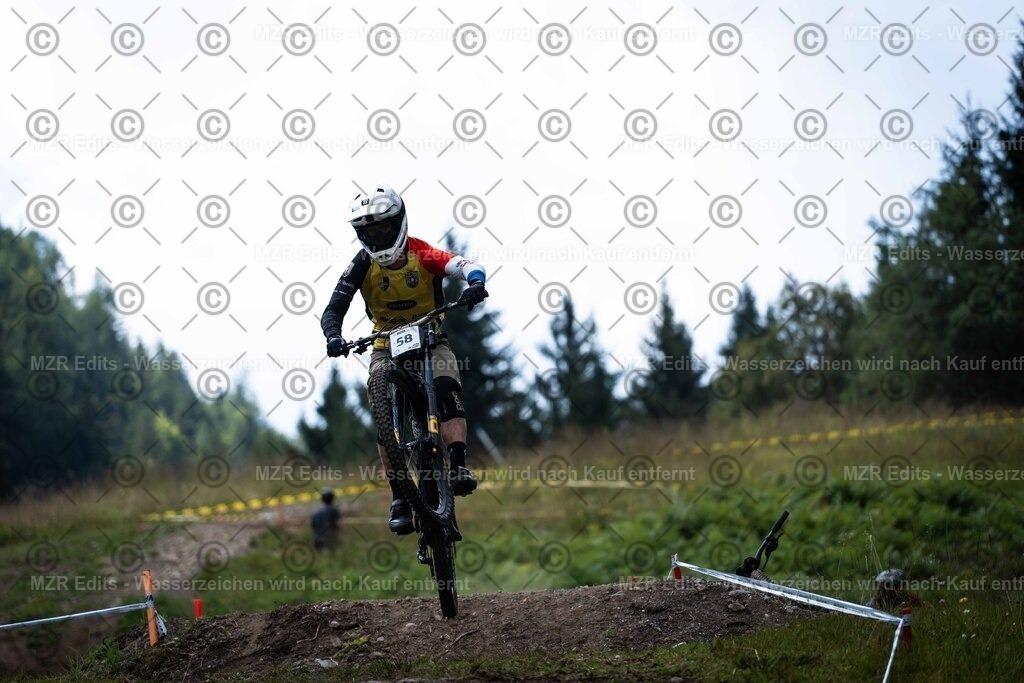 x-244 | mzredits - Realisiert mit Pictrs.com