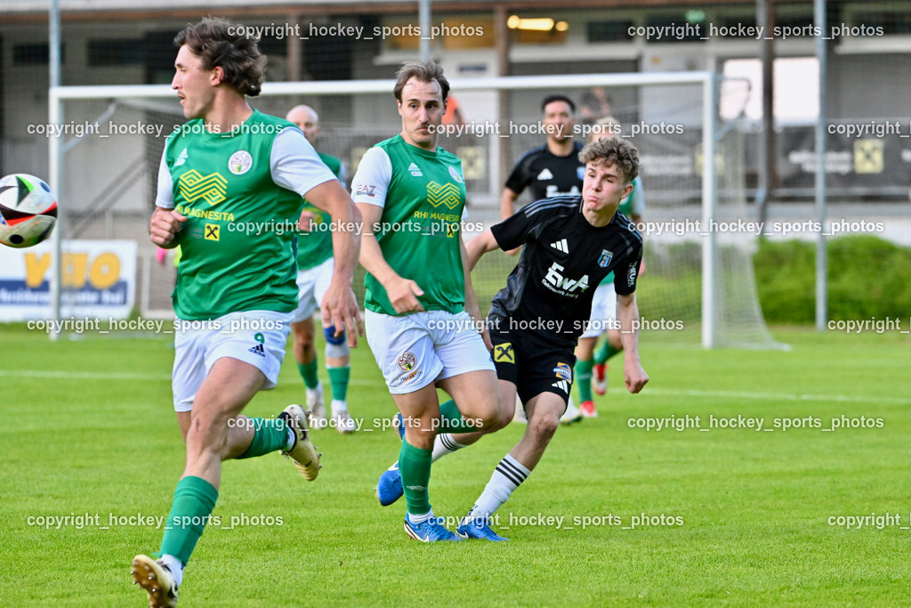 WSG Radenthein vs. URC Thal Assling | #9 Rafael Lax WSG Radenthein, #8 Dominik Georg Grimschitz Al WSG Radenthein, #47 Luis Felder URC Thal Assling, WSG Radenthein vs. URC Thal Assling, WSG Radenthein vs. URC Thal Assling am 30.05.2025 in Radenthein (Sportplatz Radenthein), Austria, (Photo by Bernd Stefan)