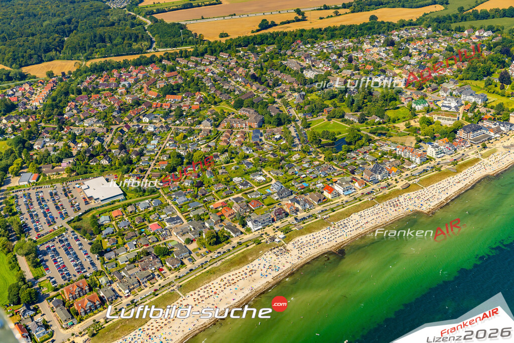 Schöne Luftaufnahme als Geschenk in  Scharbeutz - Die Luftbildaufnahme wurde 2025 vom UL-Flugzeug heraus erstellt ( keine Drohne ) - Hochauflösende Luftaufnahme -Nicht vergleichbar mit Google Maps oder Satelittenbilder- Die Geschenkidee !Mit Lizenz und Bildrechte bestellbar