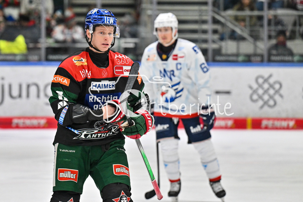 Augsburger Panther - Adler Mannheim | im Bild  Kristian BLUMENSCHEIN (Augsburger Panhter #8) / Freiteller / Einzelfoto / DEL: Augsburger Panther - Adler Mannheim, Curt Frenzel Stadion am 16.02.2025