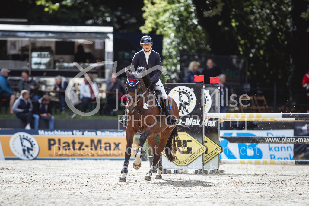 240912_OWLCh_AmateurM-401 | Deine schönsten Turniermomente als professionelle Fotos! Entdecke hochwertige Pferdesport-Fotografie im Online-Shop. Jetzt Fotos finden & bestellen!