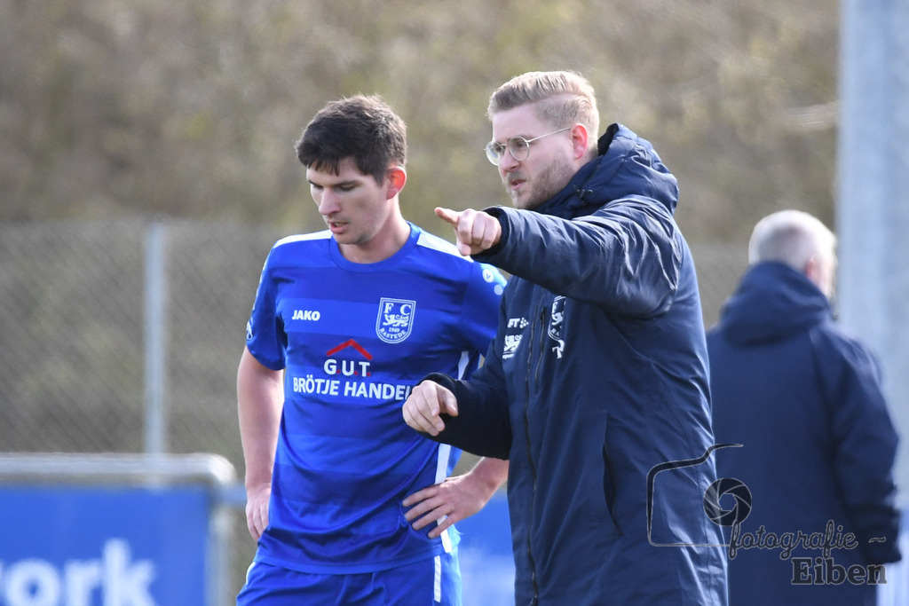 FC Rastede-WSC Frisia | Herren Kreisliga; FC Rastede (blau)-WSC Frisia WHV (rot) am 26.03.2023; in Rastede (Stadion Kötterweg), Photo: Philip Eiben 2023 - Realisiert mit Pictrs.com