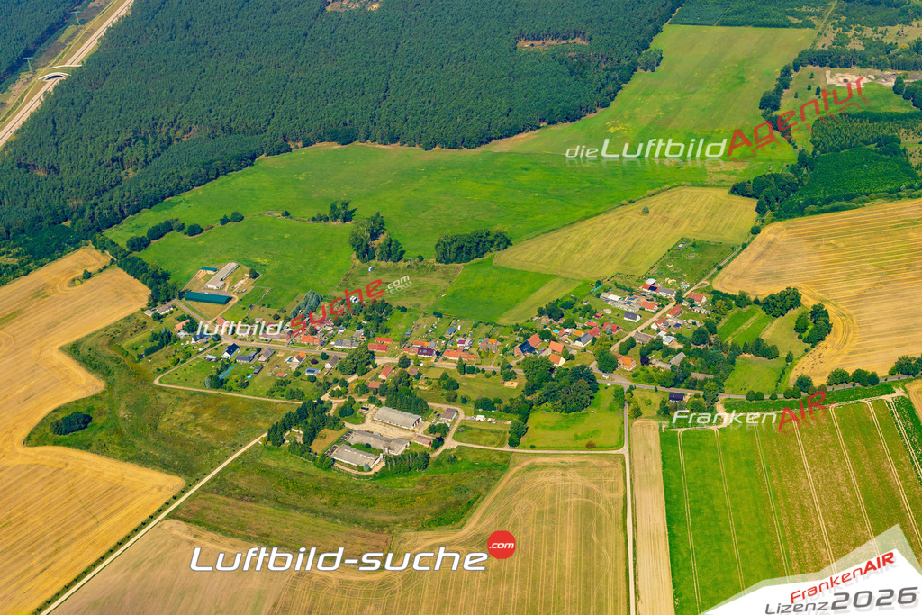 Beckentin Kremmin Bild- Das Luftbild wurde 2025 vom UL-Flugzeug heraus erstellt ( keine Drohne bzw. Drohnenaufnahme ) - Hochauflösende Luftaufnahme -Nicht vergleichbar mit Google Maps oder Satelittenbilder- Die Geschenkidee !Mit Lizenz und Bildrechte bestellbar - CC