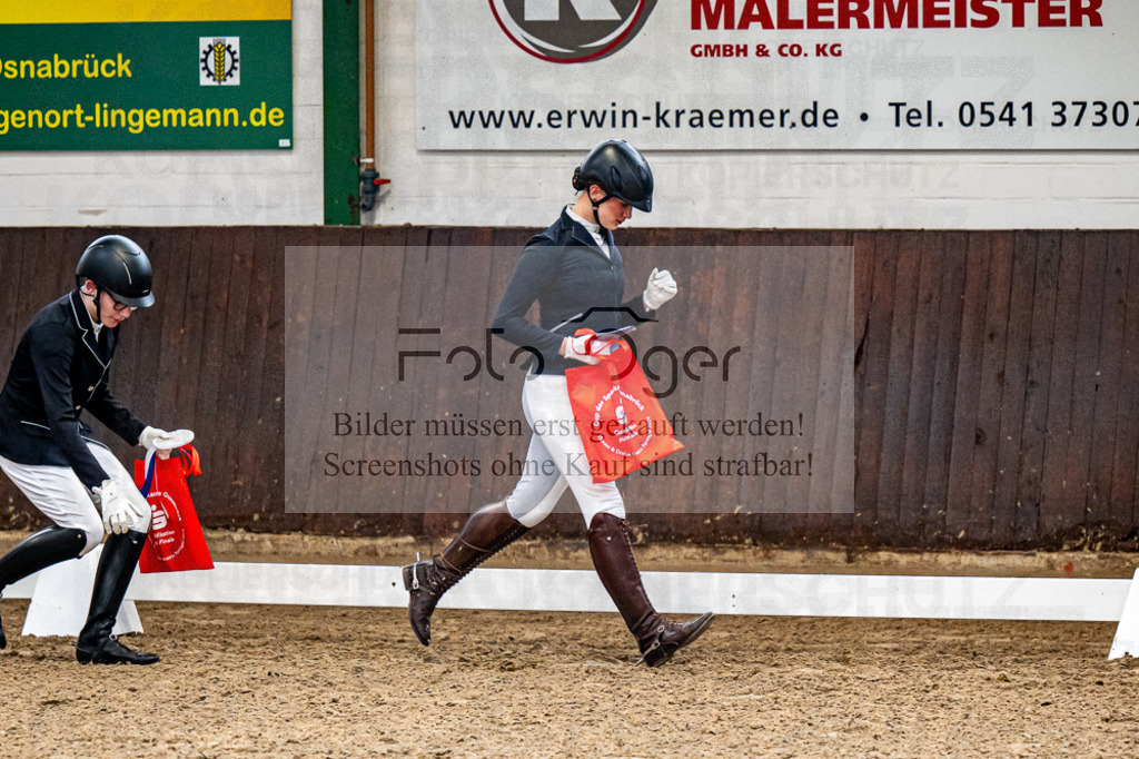 20240310-DOS_1209 | Entdecke hochwertige Reitturnierfotos von Foto Oger. Professionell, emotional und authentisch – jetzt Lieblingsmomente im Shop bestellen.Deutschlandweite Turnierfotografie. - Realisiert mit Pictrs.com
