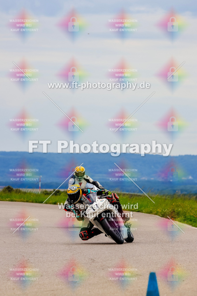 MotoTeam-2818 | Hier findet Ihr Bilder von Touristenfahrten auf der Nürburgring Nordschleife oder von anderen Veranstaltungen die ich besucht habe. Viel Spass beim Durch Schauen 