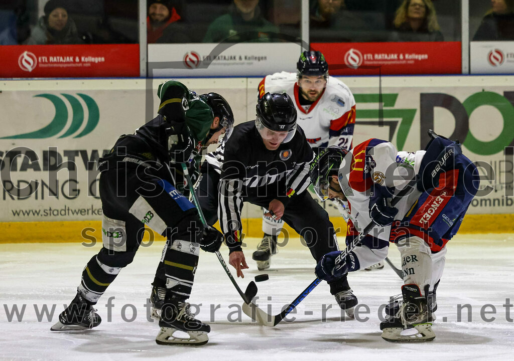 2023-02-19_077_TSV_Erding_gegen_VfE_Ulm-Neu-Ulm | Erding, Deutschland, 19.02.2023:
Eishockey, Bayernliga Meisterrunde Gruppe B 2022 / 2023, 5. Spieltag, TSV Erding gegen VfE Ulm/Neu-Ulm, Endergebnis: 

Philipp Michl (Erding Gladiators, #77)

Foto: Christian Riedel / fotografie-riedel.net