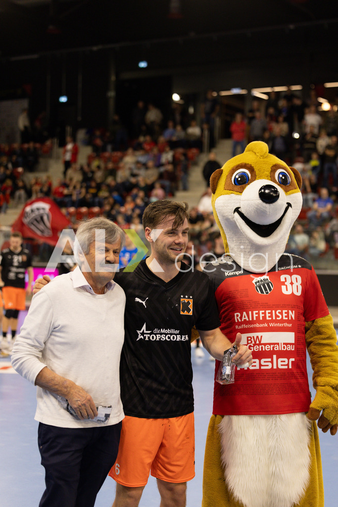 Handballen I Herren I Saison 2025-2026 I Quickline Handball League 2026 | Men I 18. Spieltag I Pfade Winterthur - Kadetten Schaffhausen I 20.12.2025 | 6 Odinn Rikhardsson (Kadetten Schaffhausen) - Flügel rechts - Realisiert mit Pictrs.com