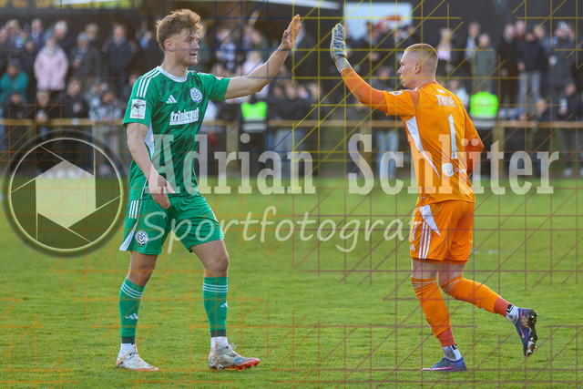 28.03.2026 GER, Fussball, Herren, Niederrhein Pokal Halbfinale, Saison 2025/2026, 1. FC Bocholt - MSV Duisburg | Ben Schlicke (MSV Duisburg) und Maximilian Braune (MSV Duisburg) jubeln nach dem Treffer zum 0:1