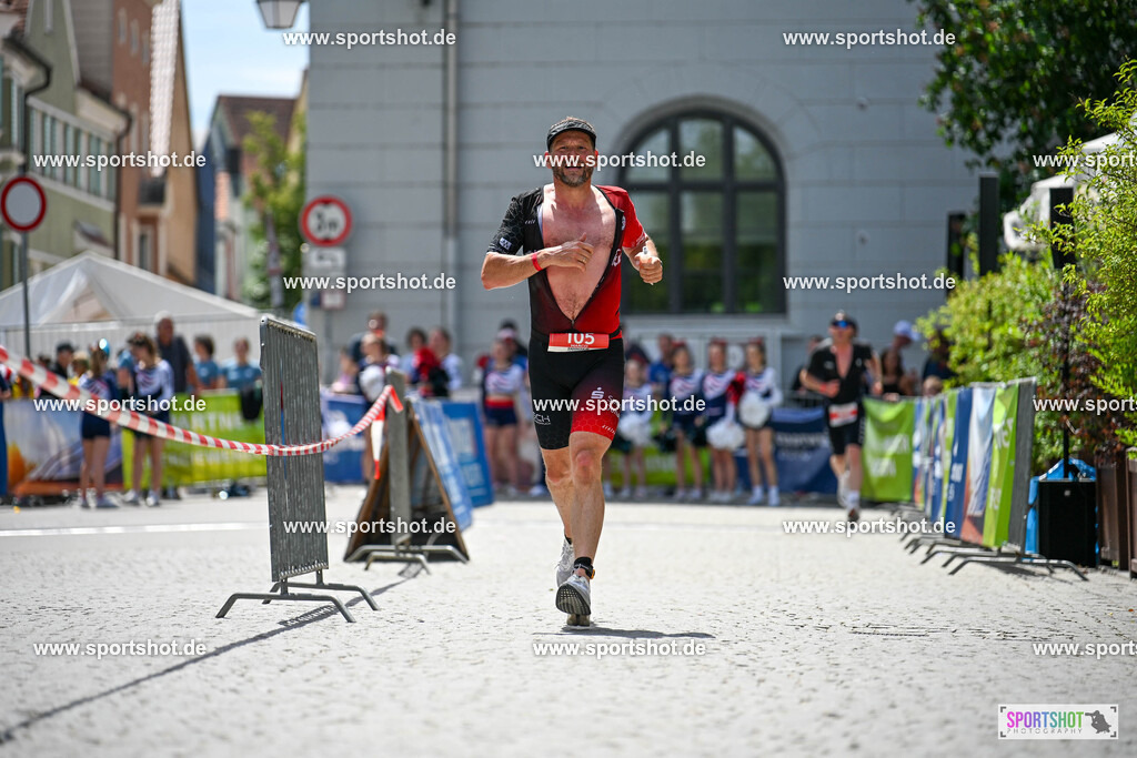 SZI_6809 | Stadttriathlon Erding 2025. #yourpictrs #sportshot_your_pictrs @Sportshotphotography #stadttriathlonerding Copyright: www.sportshot.de