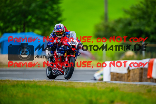 MaZZes_FotoMatrix_240726_6007705_1801 | STK