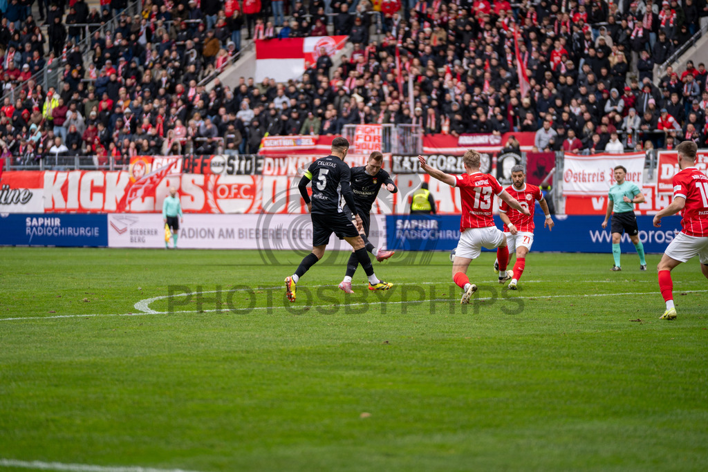 Kickers Offenbach vs. SG Sonnenhof Grossaspach, Fussball, Regionalliga Suedwest, 24. Spieltag, 14.03.2026 | Tor zum 0:1 durch Loris Maier (SG Sonnenhof Großaspach, #27),Kickers Offenbach vs. SG Sonnenhof Grossaspach, Fussball, Regionalliga Suedwest, 24. Spieltag, 14.03.2026Foto: photosbyphips/Philip Ziegler