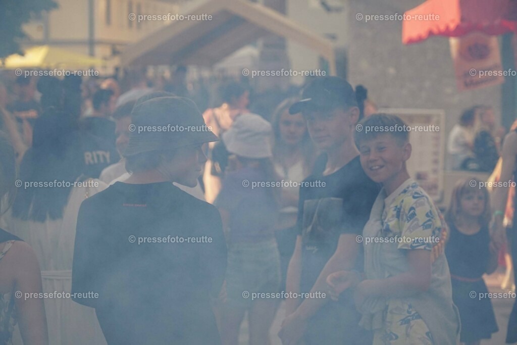 news-2023-Juli15-Marktfest_Reutte1-DSC06060 | Info aus dem Bezirk Reutte/Ausserfern Tirol sowie eine umfangreiche Bilddatenbank über die gesamte Region: Lechtal, Talkessel Reutte, Tannheimertal, Zwischentoren. Lech, Plansee, Zugspitze, Grenztunnel, B179, Fernpassstraße, Verkehr, Lawinen, Tradition, - Realisiert mit Pictrs.com