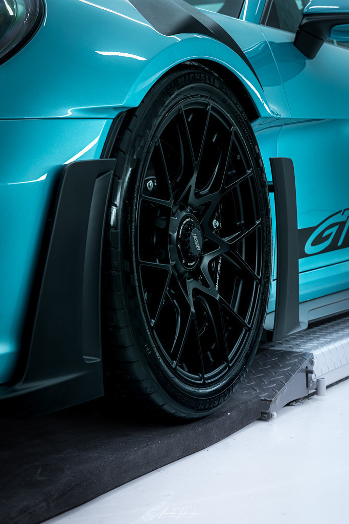 R6AT1234 _Alexander Tschuncky | Entdecken Sie die faszinierende Welt von Alexander Tschuncky Arts: Kreative Fotografie, atemberaubende Automobilkunst und hochwertiger Bilderdruck. Lassen Sie sich inspirieren! - Realisiert mit Pictrs.com