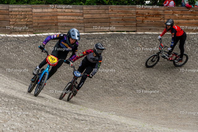 BayBMX2026-04911 | Fotogalerie von Thomas Dettweiler mit Eventbildern und lizenzfreien Fotos. Perfekt als Wandbild, für Büro, Website oder private Nutzung. - Realisiert mit Pictrs.com