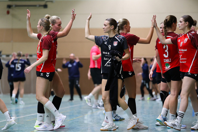 Handball I Damen I Saison 2025-2026 I Verbandsliga Süd I HSG Kalkberg 06 - MTV Dänischenhagen I 14.12.2025.206 | Maret Hintz (9, MTV Dänischenhagen) - Realisiert mit Pictrs.com