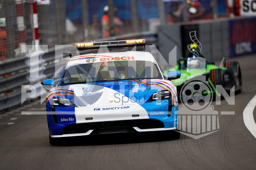GEPA-20230506-101-147- | MONTE CARLO,MONACO,06.MAY.23 - MOTORSPORTS, FORMULA E - E-Prix of Monaco, Circuit de Monaco. Image shows the safteycar. Photo: GEPA pictures/ Matthias Trinkl