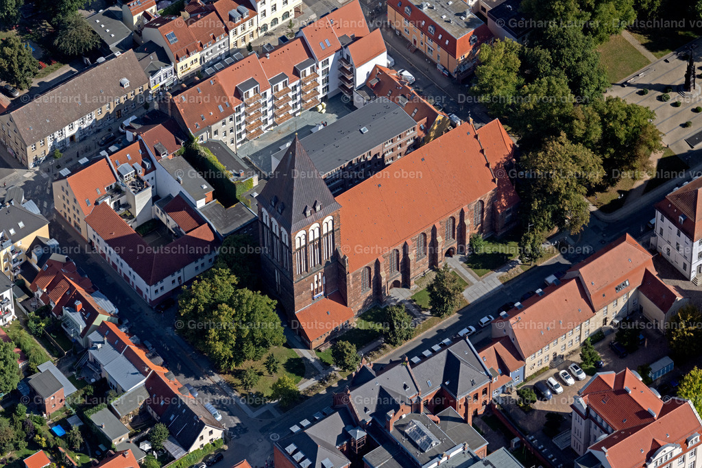 4061153 | GREIFSWALD 08.09.2021 Kirchengebäude "St. Jacobi" an der Domstraße in Greifswald im Bundesland Mecklenburg-Vorpommern, Deutschland. Weiterführende Informationen bei: Evangelisches Pfarramt St. Jacobi Greifswald. // Church building "St. Jacobi" on Domstrasse in Greifswald in the state Mecklenburg - Western Pomerania, Germany. Further information at: Evangelisches Pfarramt St. Jacobi Greifswald. Foto: Gerhard Launer