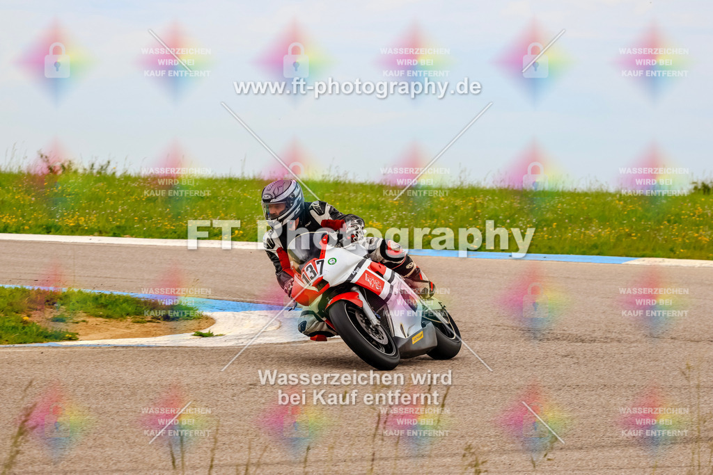 MotoTeam-2645 | Hier findet Ihr Bilder von Touristenfahrten auf der Nürburgring Nordschleife oder von anderen Veranstaltungen die ich besucht habe. Viel Spass beim Durch Schauen 