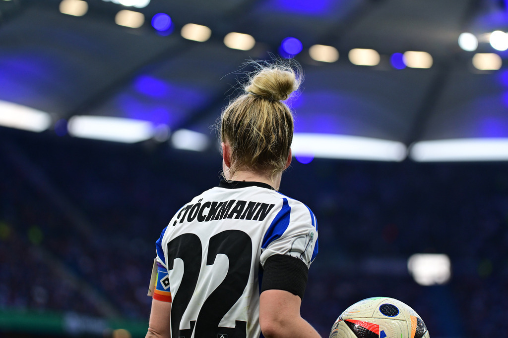 Fußball I Frauen I Saison 2024-2025 I DFB-Pokal I Halbfinale I Hamburger SV - SV Werder Bremen | Der Sportfotograf. - Realisiert mit Pictrs.com