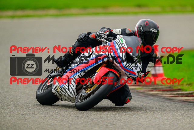 MaZZes_Fotomatrix_20241003_6007705_1074 | GRUEN