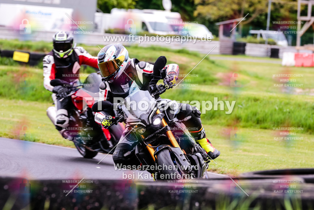 MotoTeamVBK-20350 | Hier findet Ihr Bilder von Touristenfahrten auf der Nürburgring Nordschleife oder von anderen Veranstaltungen die ich besucht habe. Viel Spass beim Durch Schauen 