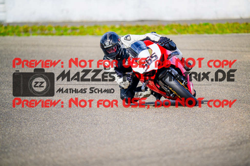 MaZZes_FotoMatrix_240911_6007705_4258 | WEISS