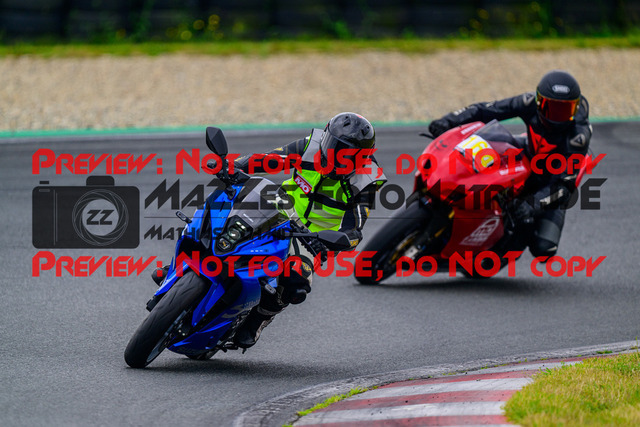 MaZZes_FotoMatrix_240724_6007705_5919 | GELB