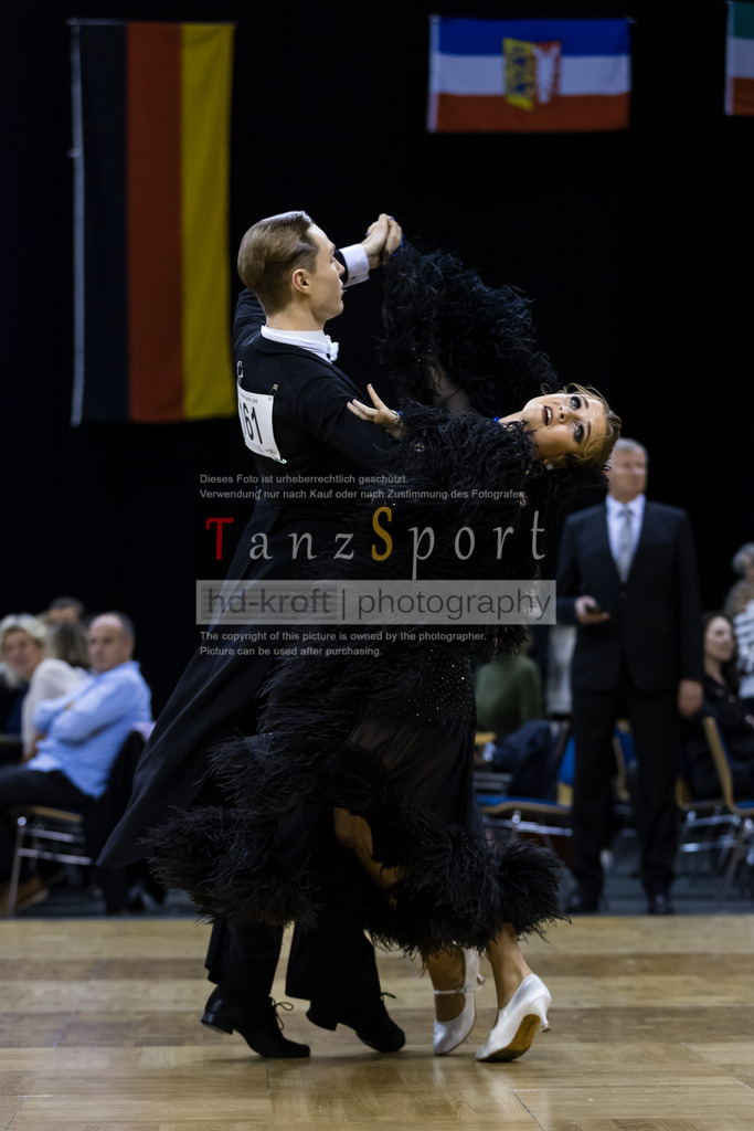 20241102_DC_HGR_Std_09259 | Tanzsportbilder, Standardtanz, Lateintanz, WDSF, DTV, LTVB, dancecomp, goc, hessen tanzt, blaues band der spree, walzer, tango, wiener walzer, slowfox, quickstepp, samba, rumba, cha-cha-cha, paso doble. jive, hd-kroft photography, turniertanzsport