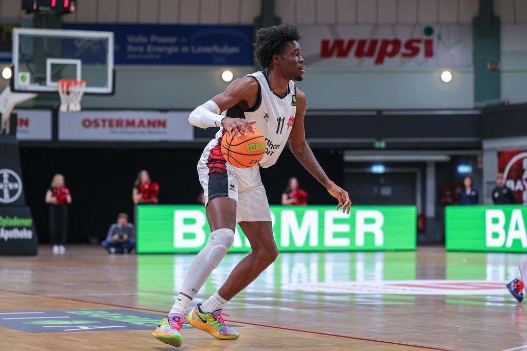 Pro A BAYER GIANTS vs Eisbären Bremerhaven-11 | Fotos von Basketballspielen aus dem Raum NRW fotografiert von Gero Mueller-Laschet und Daniel Schaefer - Realisiert mit Pictrs.com