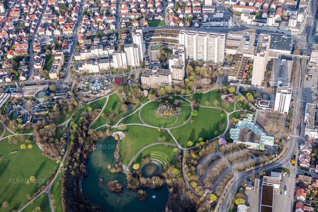 Luftbild: Parkanlage mit Parksee im Ortsteil Eltingen in Leonberg im Bundesland Baden-Württemberg in Deutschland. Foto: IMG_39127.jpg vom 03.04.2011 durch Werner Riehm/FLY-FOTO.de