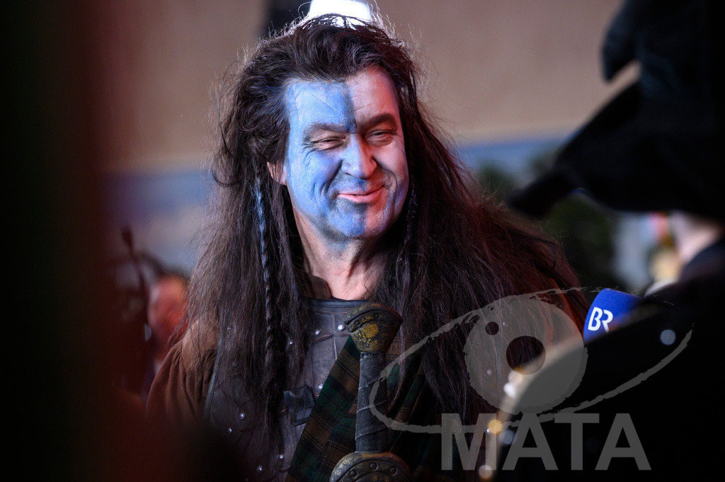 _DWI9699 | MATA IndoCon - Realisiert mit Pictrs.com