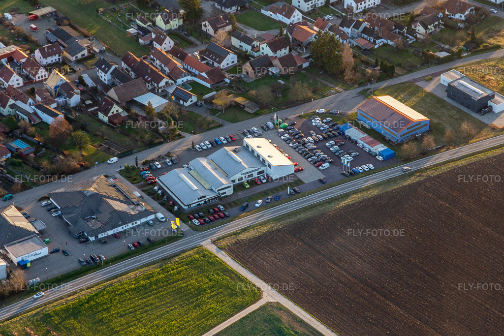 Luftbild: Viehstrich Gebrauchtwagenmarkt in Steinfeld im Bundesland Rheinland-Pfalz in Deutschland. Foto: IMG_130336.jpg vom 06.01.2022 durch Werner Riehm/FLY-FOTO.de