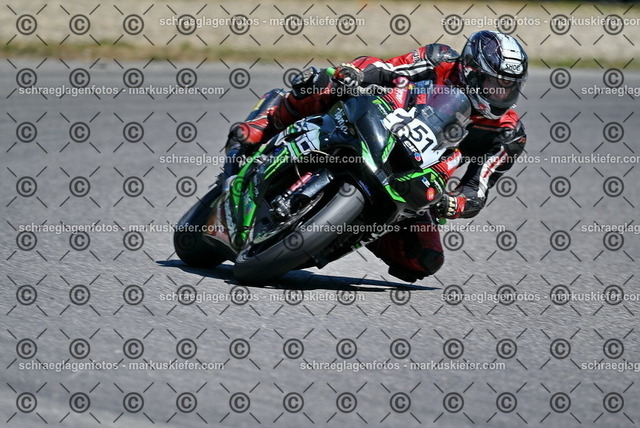 26bt04-0414 | markuskiefer.com - Realisiert mit Pictrs.com