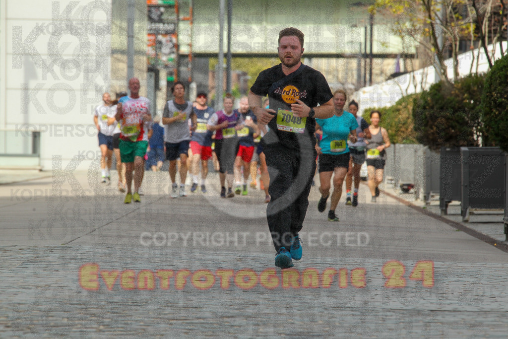 250920_1327_EV4_5629 | Sportfotografie im Rhein-Sieg Kreis, Köln, Bonn, NRW, Rheinland Pfalz, Hessen, etc. Unser Tätigkeitsfeld umfasst den Laufsport vom Volkslauf über den Marathon, Duathlon, Triathon bis zum Ultralauf wie Kölnpfad Ultra oder Schindertrail.