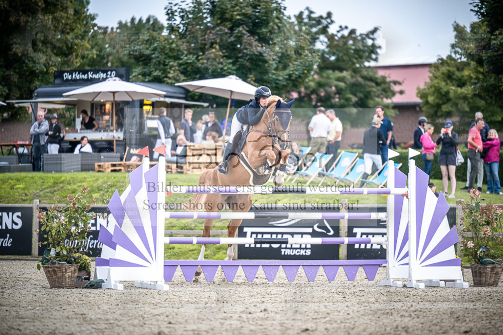 DOS_8152 | Entdecke hochwertige Reitturnierfotos von Foto Oger. Professionell, emotional und authentisch – jetzt Lieblingsmomente im Shop bestellen. - Realisiert mit Pictrs.com