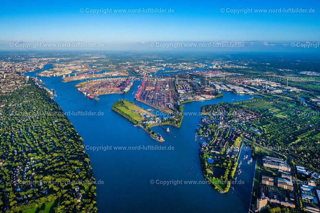 Hamburg_Hafen_Petrolium_Hafen_ELS_3231090823 | HAMBURG 09.08.2023 Entwicklungsgebiet der Industriebrache am Petroleumhafen im Ortsteil Waltershof in Hamburg, Deutschland. // Development area of a??a??the industrial wasteland at the Petroleumhafen in the Waltershof district in the district Waltershof in Hamburg, Germany. Foto: Martin Elsen