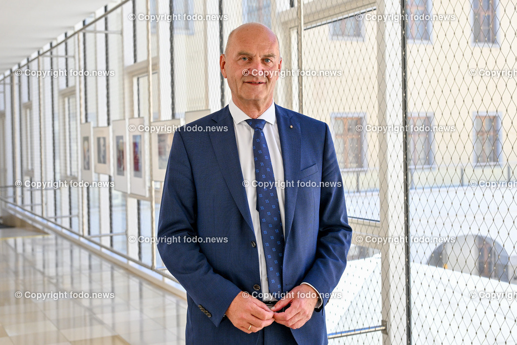Pressekonferenz OoeVP stellt personelle Weichen_ 05.07.2024-86 | 05.07.2024, Linz, AUT, Pressekonferenz OoeVP stellt personelle Weichen - Verlaesslich fuer Oberoesterreich, im Bild Christian Doerfel (VP, LAbg., Klubobmann, Bgm. Steinbach an der Steyr)