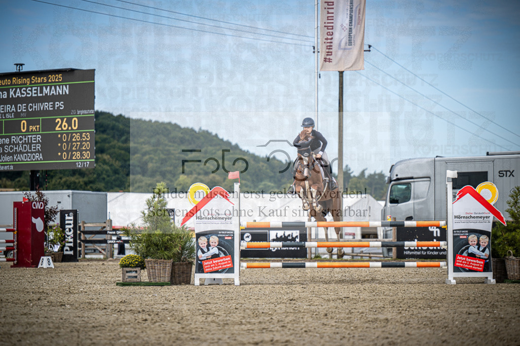 DOS_9792 | Entdecke hochwertige Reitturnierfotos von Foto Oger. Professionell, emotional und authentisch – jetzt Lieblingsmomente im Shop bestellen.Deutschlandweite Turnierfotografie. - Realisiert mit Pictrs.com