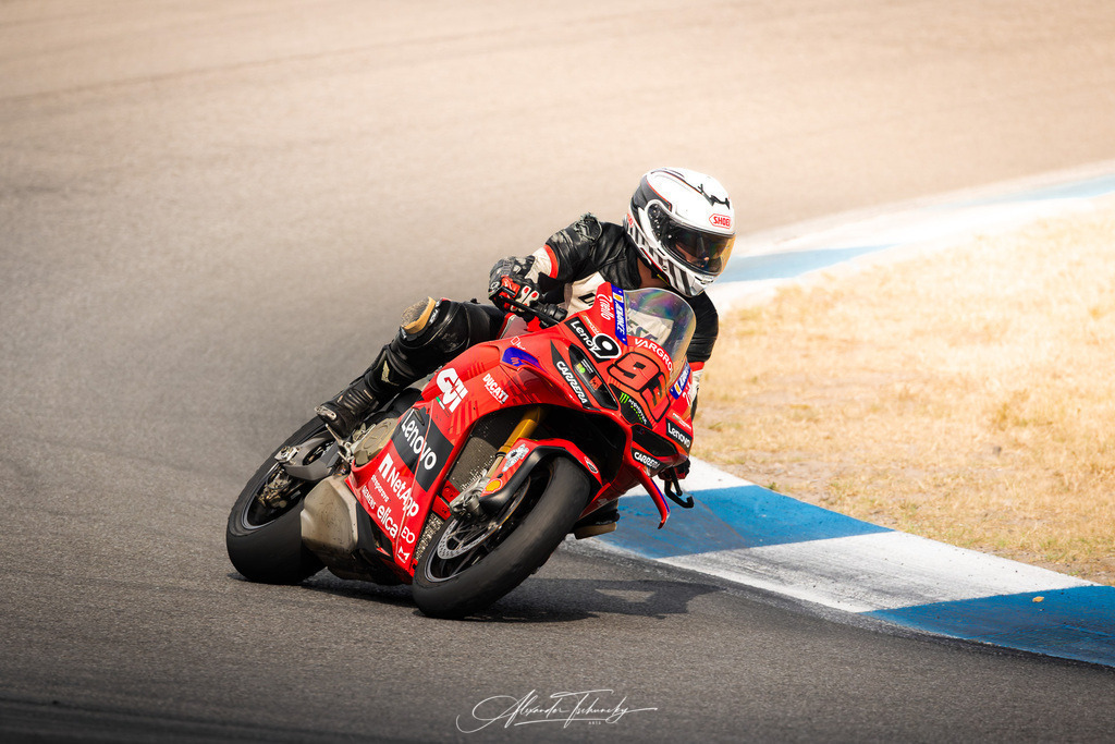 Ducati Trackday Hockenheimring 2026 | Entdecken Sie die faszinierende Welt von Alexander Tschuncky Arts: Kreative Fotografie, atemberaubende Automobilkunst und hochwertiger Bilderdruck. Lassen Sie sich inspirieren! - Realisiert mit Pictrs.com