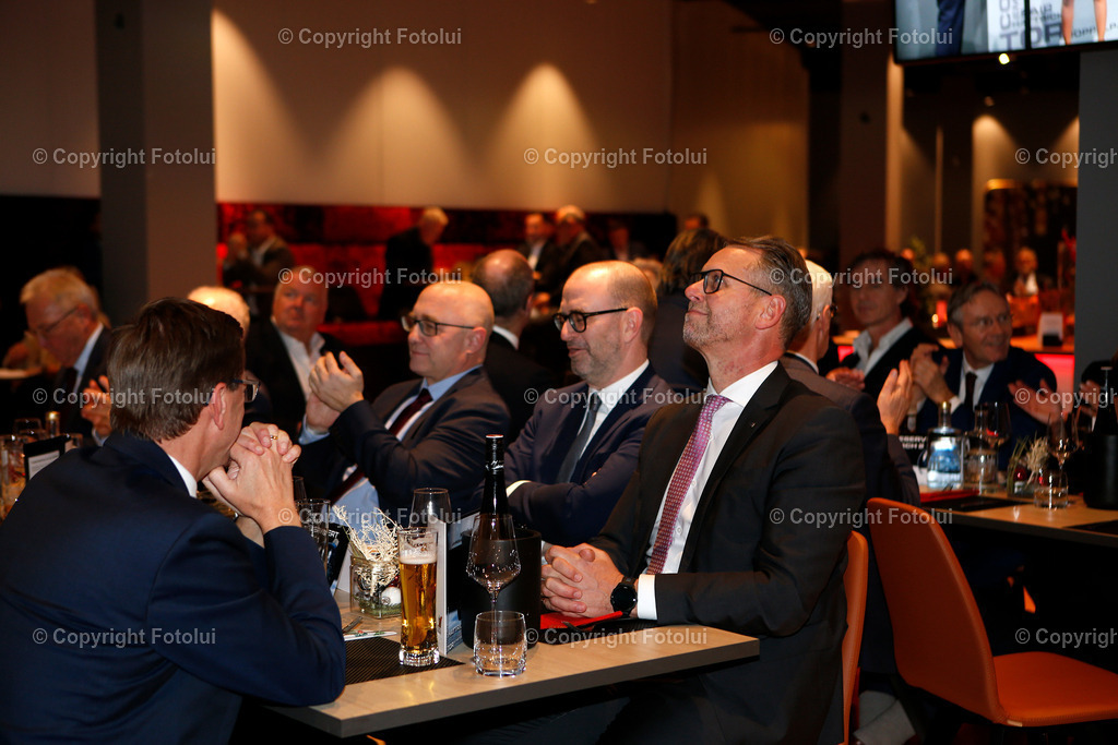 A_LUI_191223_40 | bilder, linz, photo, foto, fussball, sport, fotolui, bundesliga