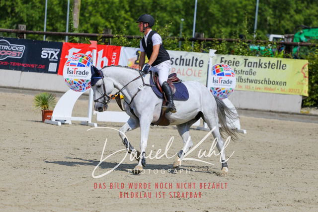 Gut Blee25_Amateuer Stilsprpfg Kl L_0164 | Turniersportfotografie; Pferdefotografie; Dressurfotografie