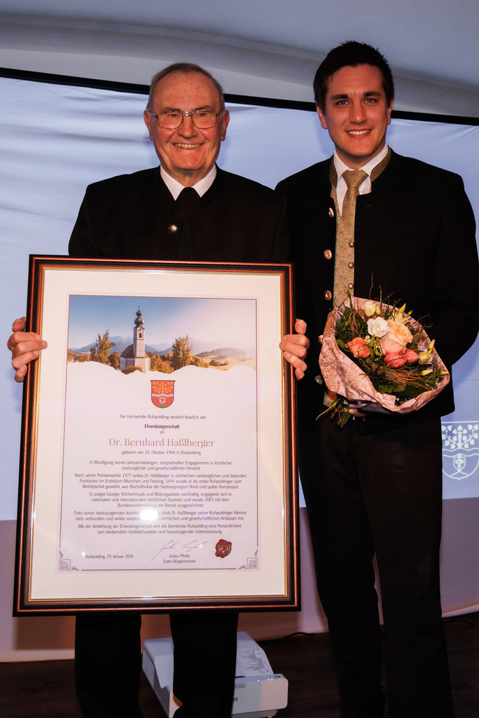 GT2A1742 | ap-design // andreas plenk - Realisiert mit Pictrs.com