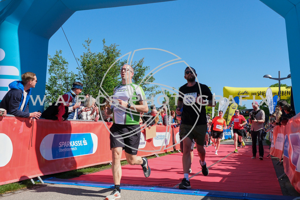 ..... | LINZ,AUSTRIA,27.April 24, Int. 3 Brückenlauf Linz  , Image shows: Photo: WAPICS / Michael ring